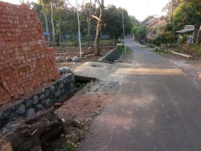 Tanah pinggir jalan raya dekat kampus Unnes Semarang siap bangun