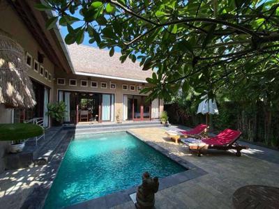 YEARLY FOR RENT 3 BEDROOMS VILLA IN JIMBARAN - KW285