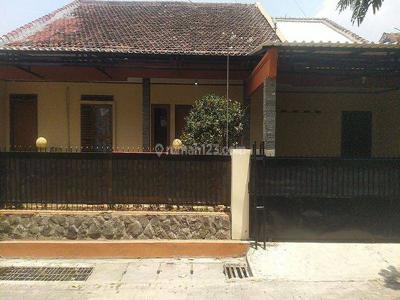 CEPAAAAAT....rumah asri siap huni full furnished di buahbatu bandung