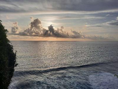 CLIFF FRONT LAND (TANAH TEBING) WITH BEAUTIFUL SUNSET, OCEAN VIEW BESI