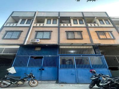 DHYANA RUMAH JELAMBAR UK 3x12m AKSES JALAN LEGA HADAP TIMUR