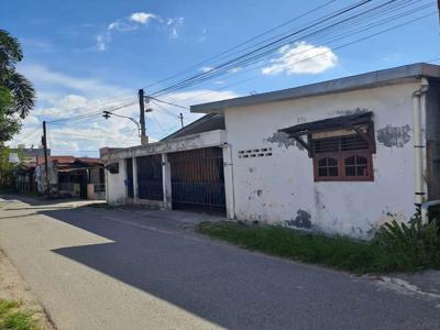 Dijual rumah lama dan luas