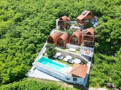 For Sale Beautiful bungalow complex in Nusa Ceningan