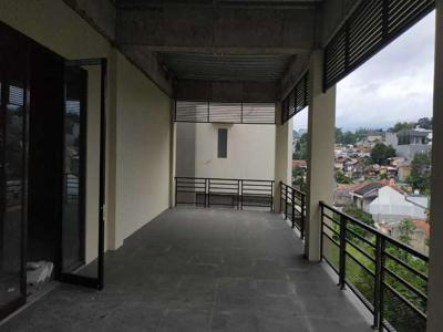 Gedung 4 lantai di Bandung cocok untuk sekolah, resto, kantor.