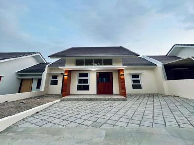 GRATIS AC! Rumah Dijual Desain Cantik Idaman Dekat UMY