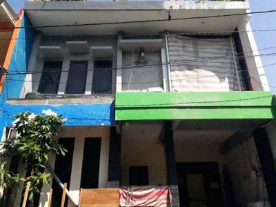 Jual rumah di Pondok Benowo Indah (blok depan, strategis, Lt 3) murah