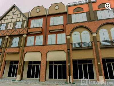 Ruko La Riviera 3 Lantai Bagus HGB Unfurnished Pik, Jakarta Utara