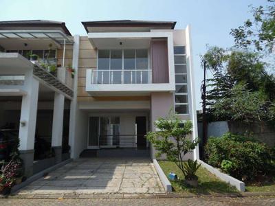 Rumah bangunan mandiri, minimalis, barat daya, di Perum Premier Park 2