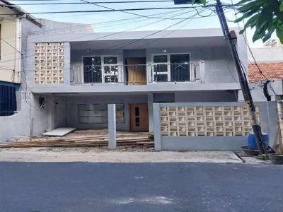 Rumah baru, jual BU, kondisi 90% di Pejompongan cocok untuk kos kosan
