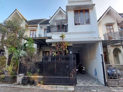 Rumah Cantik 2 Lantai Di The Residence Jl. Wates KM 5 Dekat UMY