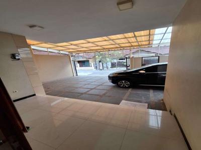 Rumah DIjual Lux Nyaman di Taman holis Indah