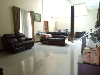 Rumah Gunung Batu, Bandung, Cluster, Siap Huni 3 Lantai 4Kamar, Dijual