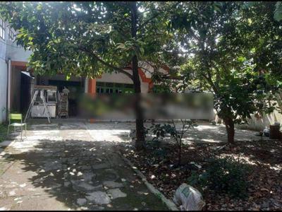 Rumah Halaman Luas Lokasi Strategis Siap Huni di Jatiasih, Bekasi