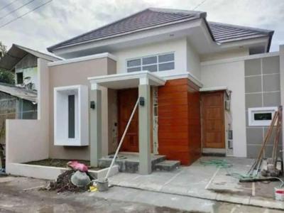 Rumah luas dekat kampus Amni Alteri sukarno hatta