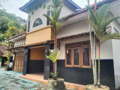 Rumah Modern di Macanan Bimomartani Ngemplak