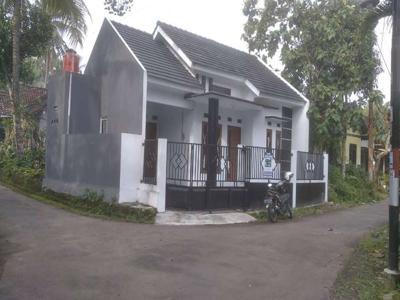 Rumah Murah Godean; Mangku Jalan Aspal, Siap Balik Nama