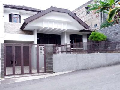 Rumah Sayap Hegarmanah dalam Cluster Lingkungan nyaman