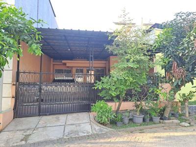 Rumah sudah direnovasi, selatan, lokasi di Perum Banjar Wijaya