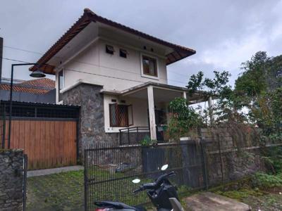Rumah villa di Triniti Kampung Daun Jl. Sersan Bajuri Bandung Utara