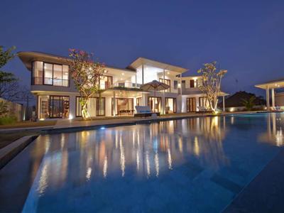 Stunning Modern 4 Bedroom Villa with Ocean View in BALANGAN
