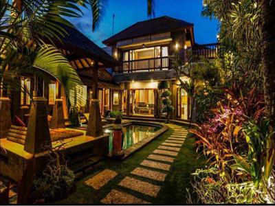 Villa Lantai 2 Berawa (walking distance to the Beach)