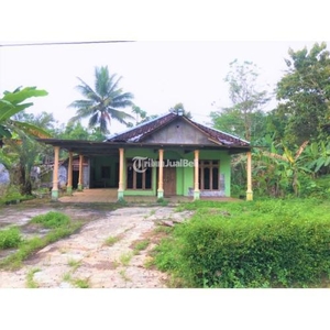 Dijual Rumah Siap Huni Luas Tanah 2440m2 Status SHM di Jumapolo - Karanganyar