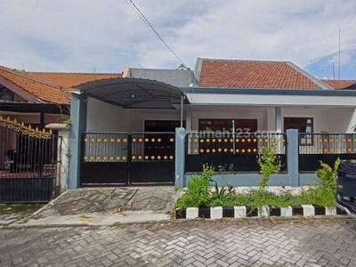 Disewakan Rumah 2 Lantai di Gayungsari Timur Surabaya