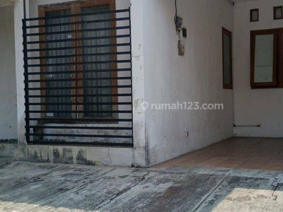 Harus Segera Terjual dan Turun Harga Rumah di Bintaro Sektor 2