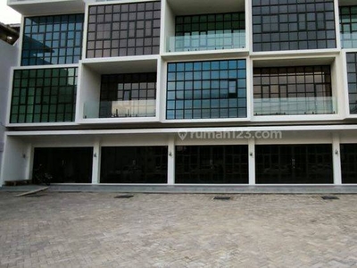 Jual Ruko dekat kampus WM di pinggir Jl Dinoyo Surabaya Pusat