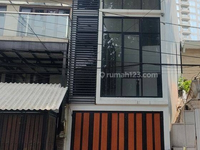 Rumah 3 Lantai Murah Siap Huni Furnished Di Martimbang Senayan