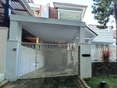 Rumah dengan Private Swimming Pool di VPT