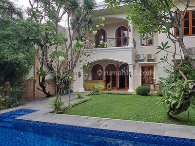 Rumah mewah ad swimming pool Kemang, Jakarta Selatan