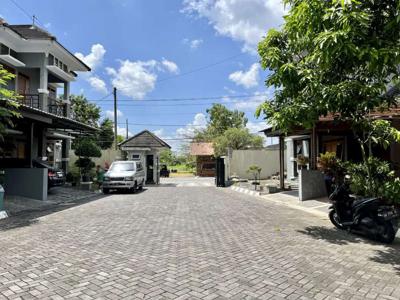 Rumah Mewah Dalam Perumahan One Gate, Jalan Candi Gebang Condongcatur