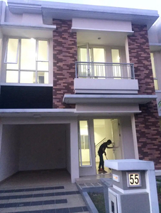 Di jual Rumah Siap Huni di Faraday - Gading Serpong, Tangerang.