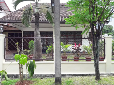 Rumah super murah BU SHM dalam cluster di Bintaro veteran Jaksel