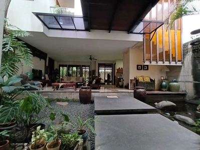 Eksklusif di Permata Hijau: Rumah Impian Dekat Gandaria City, Sudirman