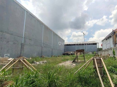 Gudang di Kav Dpr, Gudang Baru Bangun. Luas 690 m². Harga 5,3 Milyar Nego. Cipondoh. Tangerang