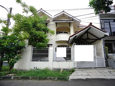 Rumah 3 Lantai di Perum Duta Harapan dekat Summarecon Mall KPR J-20952