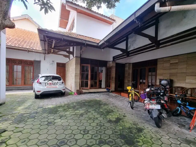 Rumah Asri Nyaman Tengah Kota di Laweyan Surakarta (DR)