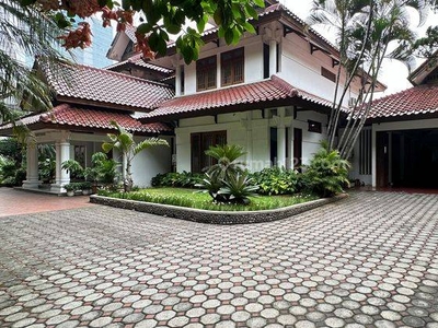 Rumah Bagus Harga Bawah NJOP di Pondok Indah Jakarta Selatan