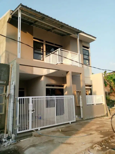 Rumah Baru 2 Lantai di Cipageran Kolonel Masturi Kota Cimahi