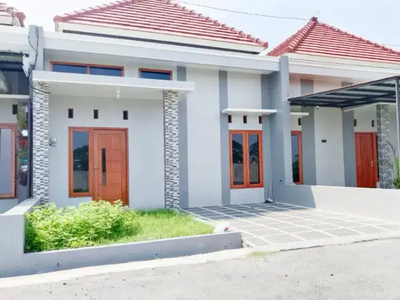 Rumah baru dalam cluster di Solo Baru