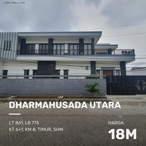 Rumah Dharmahusada Utara STRATEGIS SIAP HUNI carport 10, row 3 mobil