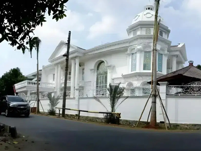 Rumah Mewah Bergaya Eropa Full Furnished di Pondok Kelapa Jakarta