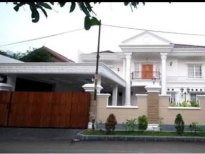 Rumah Mewah Dalam Komplek Elit di Jatiwaringin Selangkah ke Tol