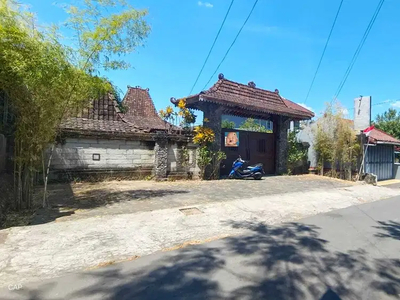 Rumah Mewah Etnik Jawa di Maguwoharjo
