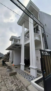 Rumah mewah putih cantik dan elegan