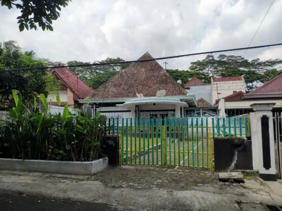 Rumah Usaha Di Dekat Ijen Malang