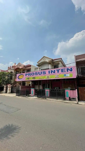 Rumah Usaha Pinggir Jalan di Galaxy Kota Bekasi