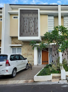 Saba Residence Joglo Meruya Jakarta Barat Rumah 2 Lt Bagus